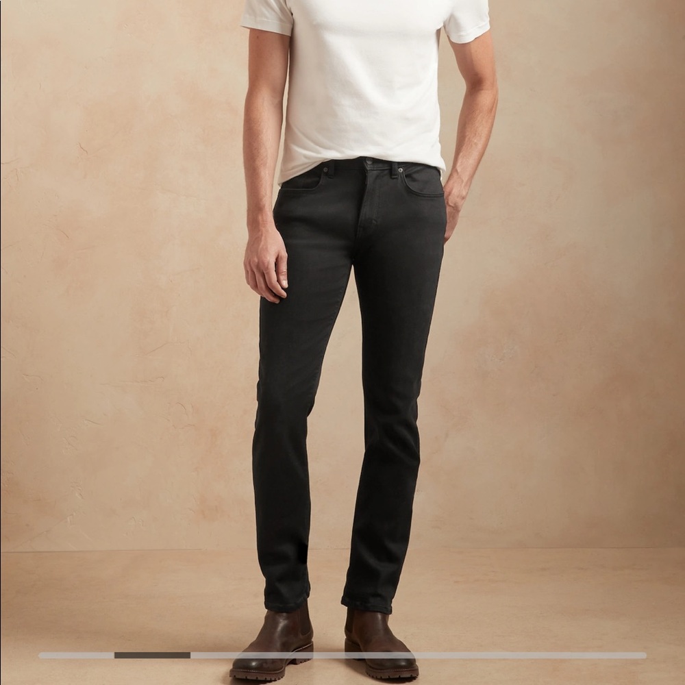 Banana Republic- Black Traveler Jean 29/32
